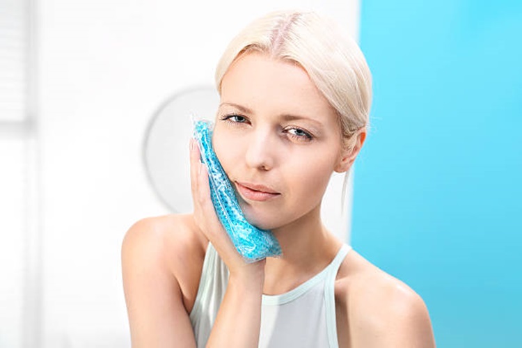 using ice pack after wisdom removal surgery