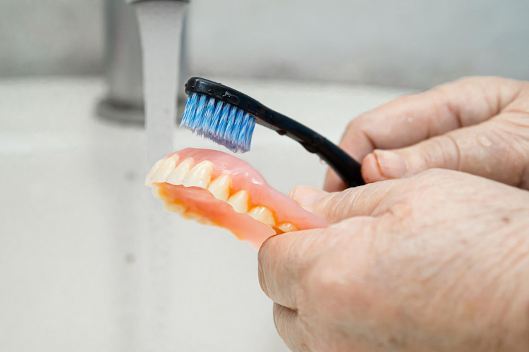 Top 5 Denture Cleaners